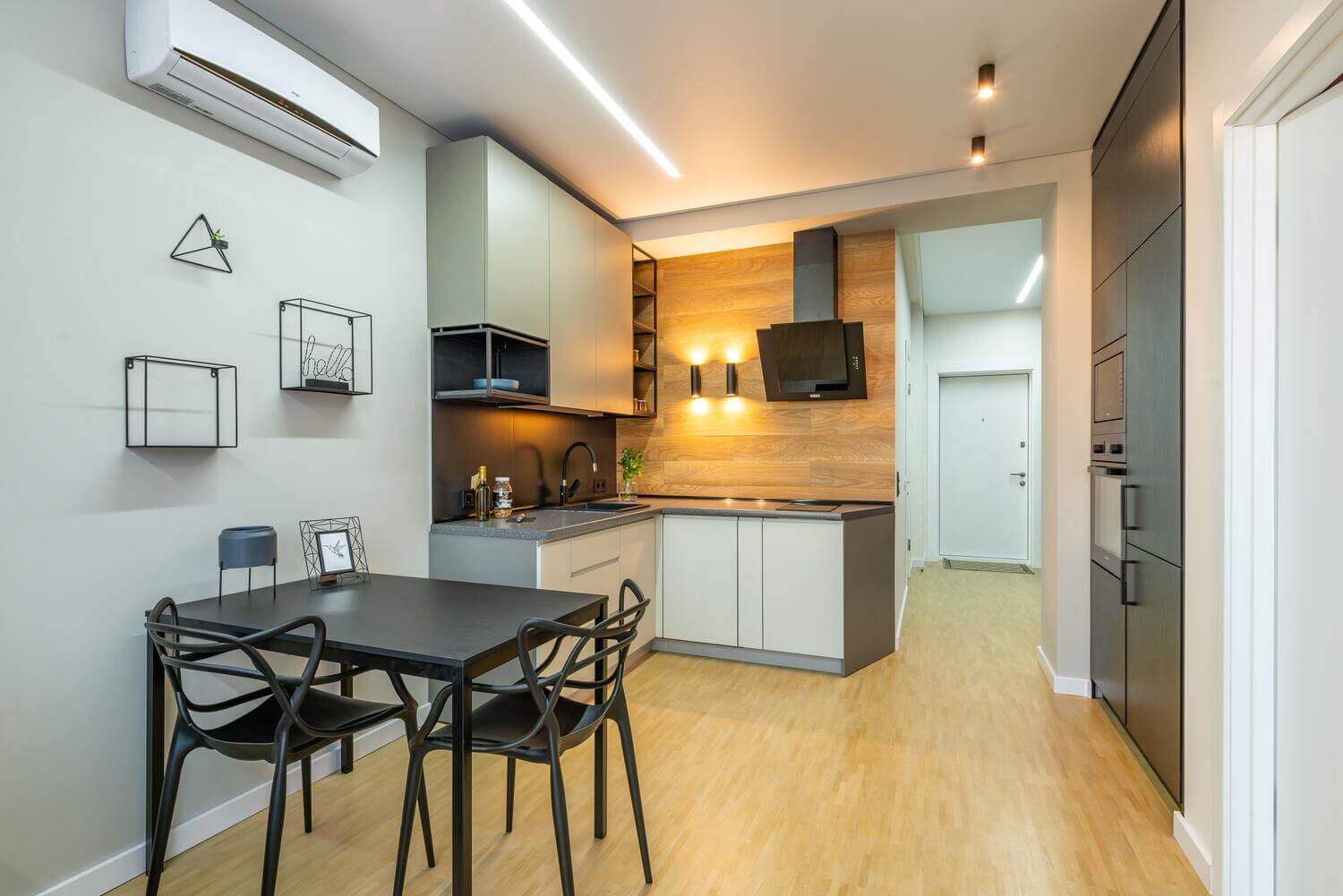 Condominium Kitchen Cabinet design